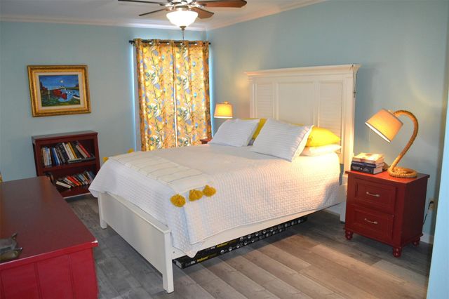 102 Lakeview Terrace D, Conroe, TX 77356