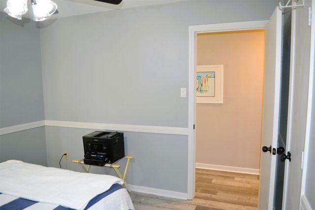 102 Lakeview Terrace D, Conroe, TX 77356