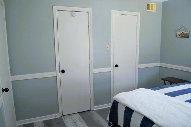 102 Lakeview Terrace D, Conroe, TX 77356