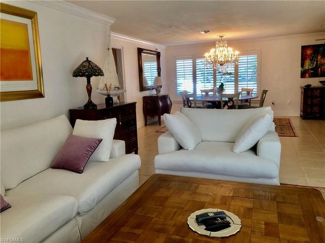 283 Cypress WAY W, Naples, FL 34110