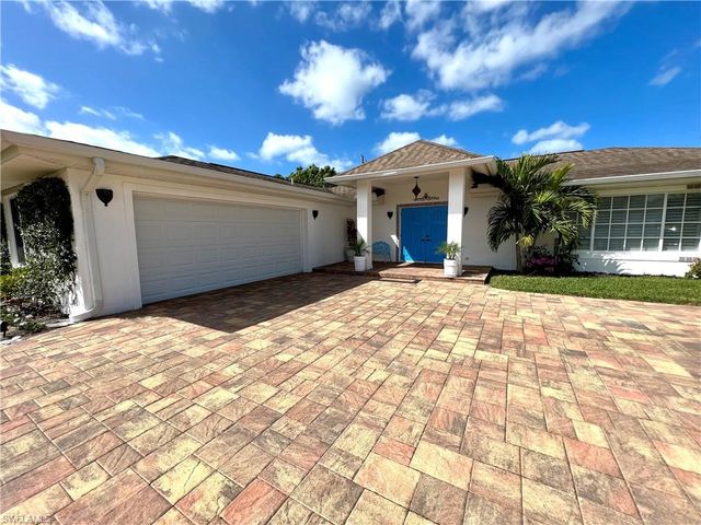 283 Cypress WAY W, Naples, FL 34110