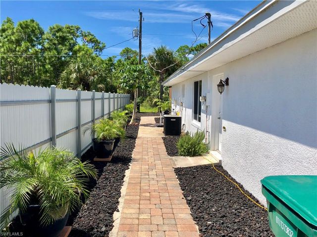 283 Cypress WAY W, Naples, FL 34110