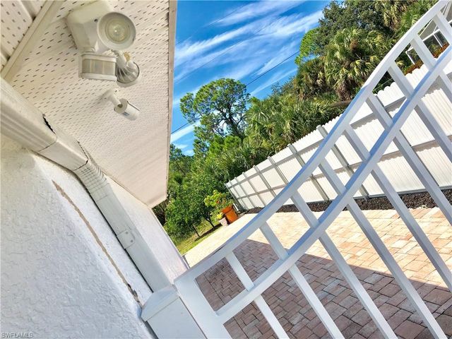 283 Cypress WAY W, Naples, FL 34110