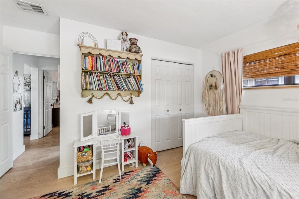 Image 25 of property listing at 1016 HOWELL BRANCH ROAD, Winter Park, FL 32789