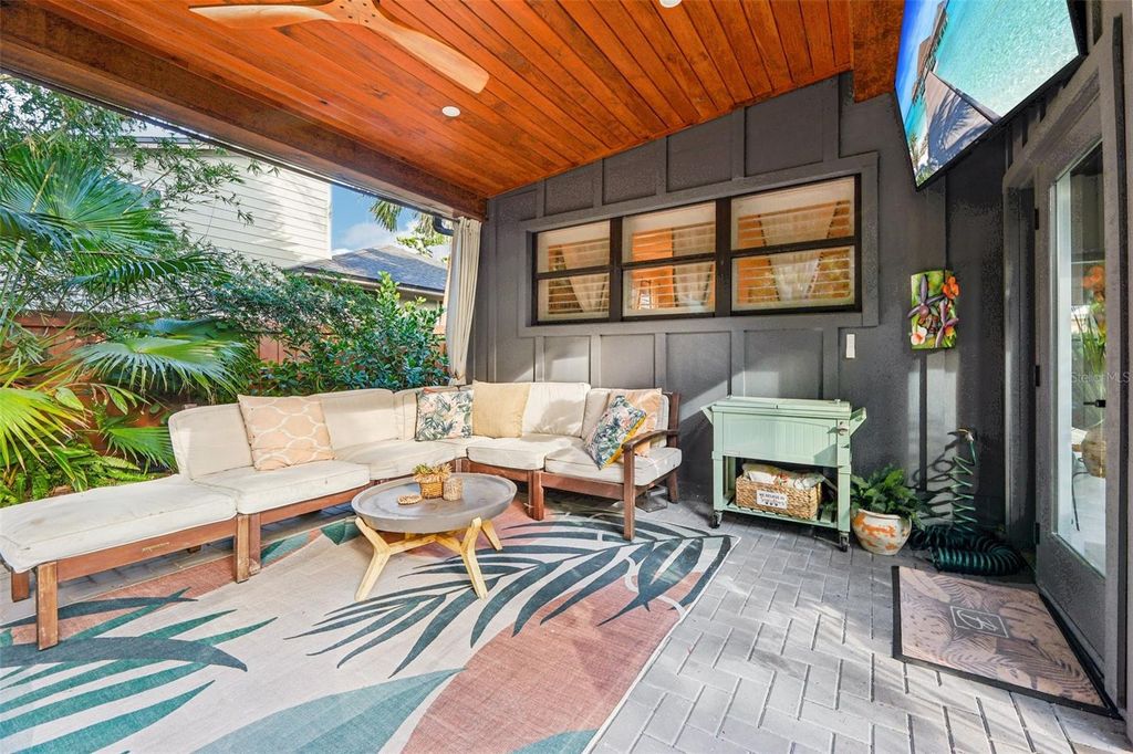 Image 56 of property listing at 1016 HOWELL BRANCH ROAD, Winter Park, FL 32789