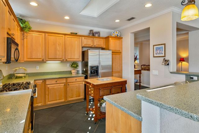 100 Roadhouse Ct, Roseville, CA 95747