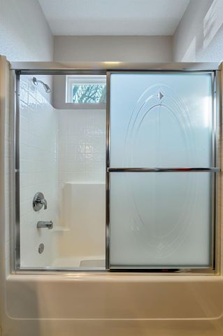 100 Roadhouse Ct, Roseville, CA 95747