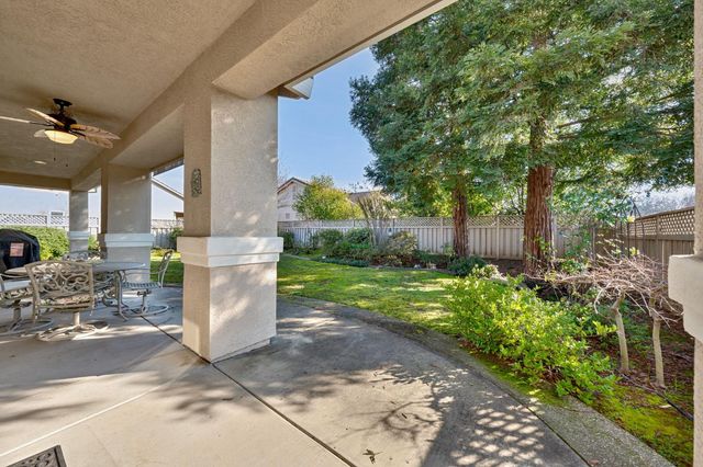 100 Roadhouse Ct, Roseville, CA 95747