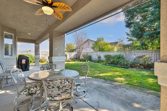 100 Roadhouse Ct, Roseville, CA 95747