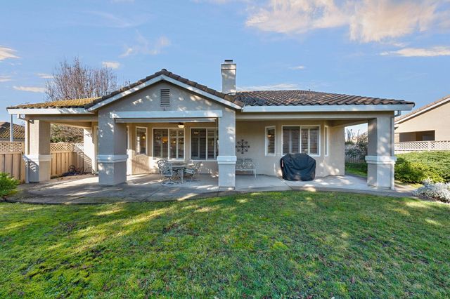 100 Roadhouse Ct, Roseville, CA 95747