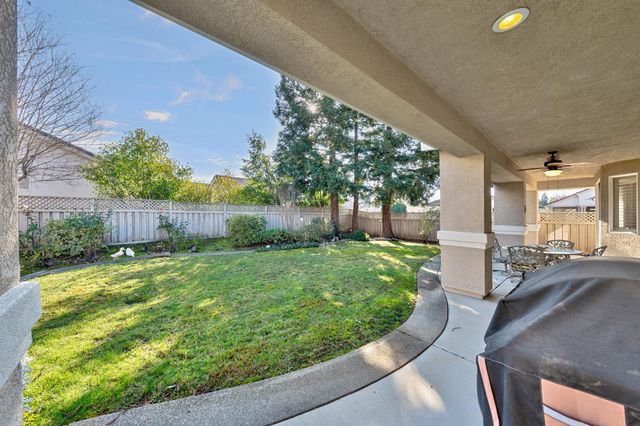 100 Roadhouse Ct, Roseville, CA 95747
