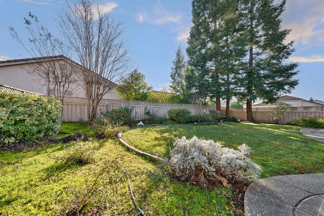 100 Roadhouse Ct, Roseville, CA 95747