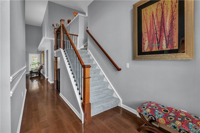 8059 Laurel Park Ln, Clarence, NY 14051