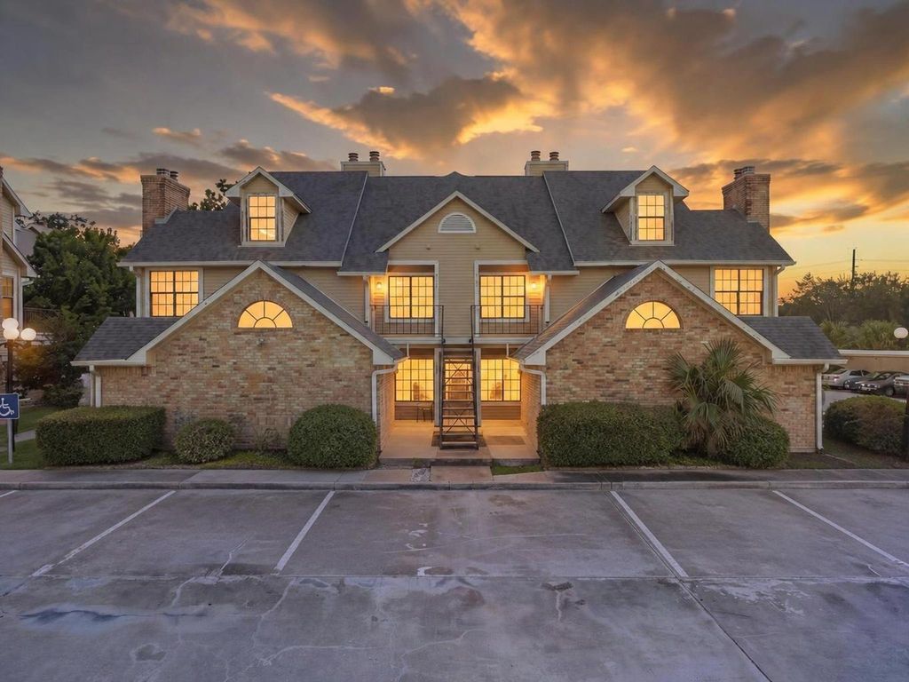 2300 Old Spanish Trail 1112, Houston, TX 77054