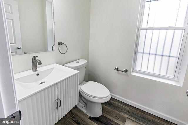 1330 LANCASTER AVE, Wilmington, DE 19805