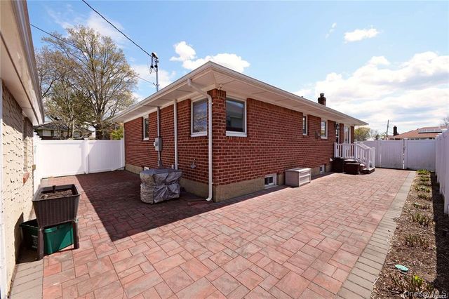 39-18 Berger Avenue, Bethpage, NY 11714