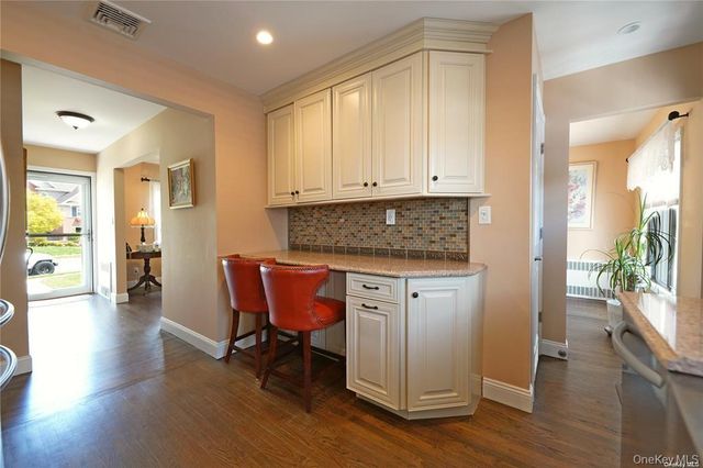 39-18 Berger Avenue, Bethpage, NY 11714