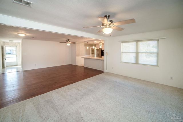 5148 Stevendale Rd, Pensacola, FL 32526