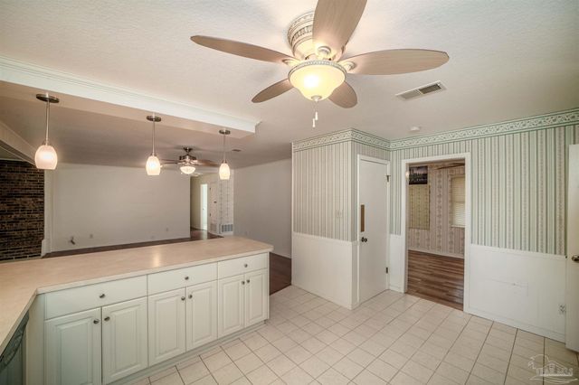 5148 Stevendale Rd, Pensacola, FL 32526