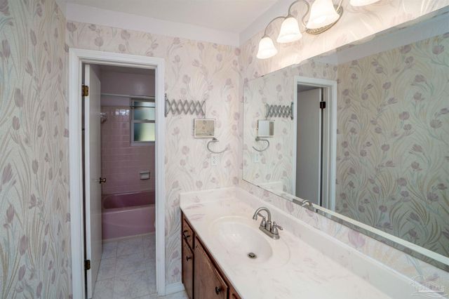 5148 Stevendale Rd, Pensacola, FL 32526