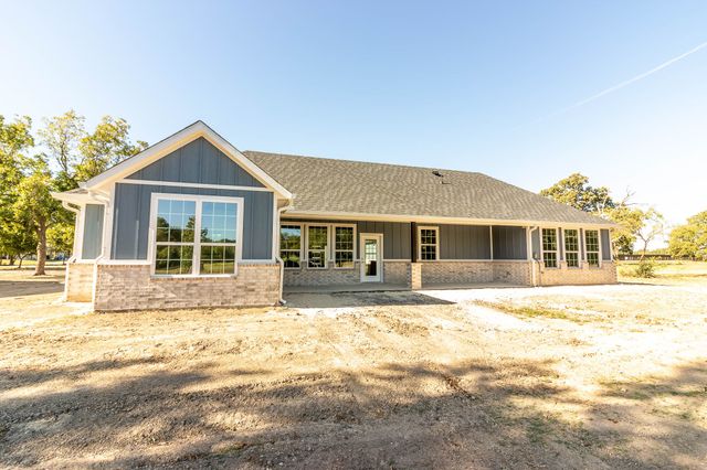 5676 Klassik K Farm, Post Oak Bend, TX 75142