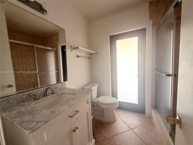 2730 NE 7th St, Pompano Beach, FL 33062