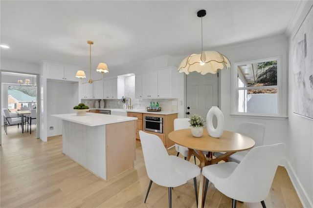 2552 Hollycreek NE Drive, Marietta, GA 30062