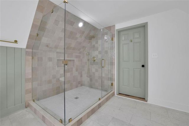 2552 Hollycreek NE Drive, Marietta, GA 30062