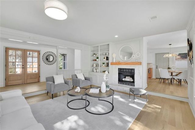 2552 Hollycreek NE Drive, Marietta, GA 30062