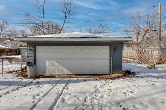 16904 Old Elm Drive, Country Club Hills, IL 60478