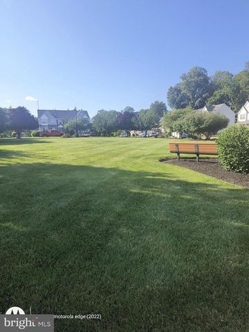 6 VICTORIA DR, Aston, PA 19014