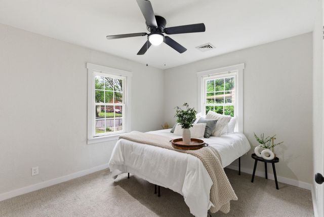 1833 N Green St, Wichita, KS 67214