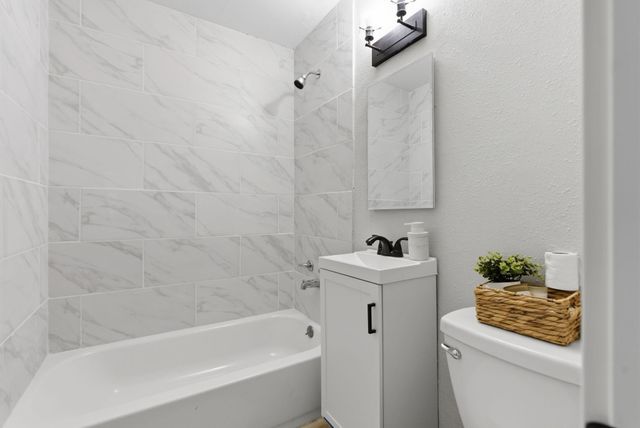 1833 N Green St, Wichita, KS 67214