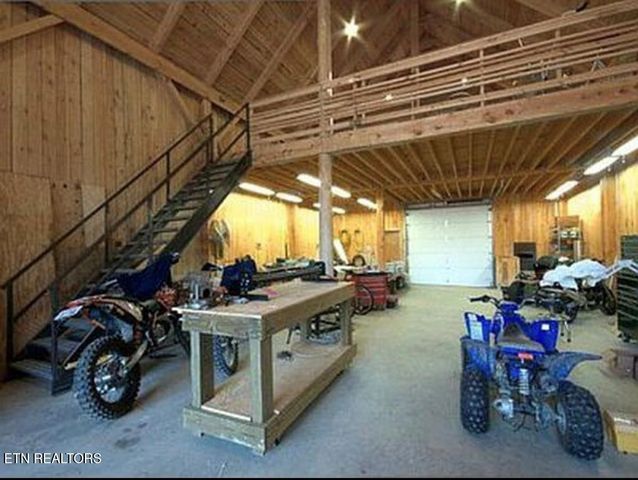 360 Spurlock Hollow Lane, Gainesboro, TN 38562