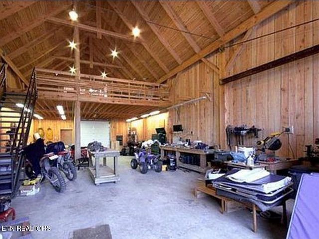 360 Spurlock Hollow Lane, Gainesboro, TN 38562