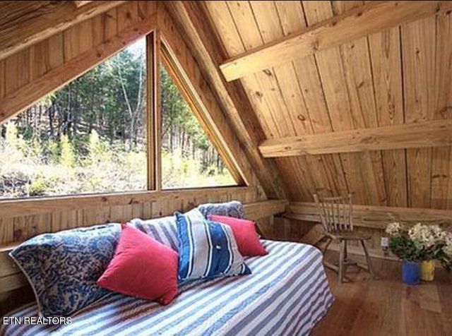 360 Spurlock Hollow Lane, Gainesboro, TN 38562