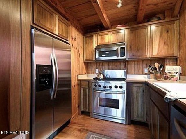 360 Spurlock Hollow Lane, Gainesboro, TN 38562