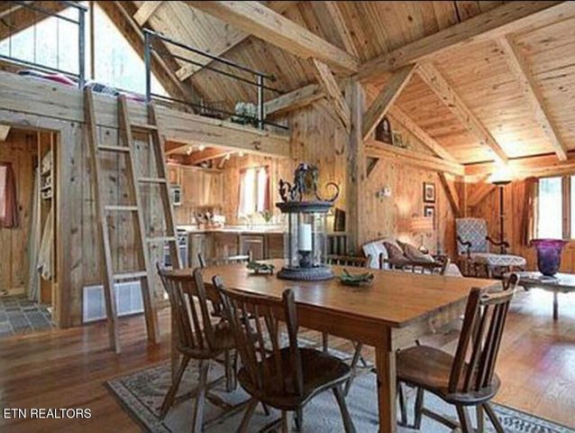 360 Spurlock Hollow Lane, Gainesboro, TN 38562