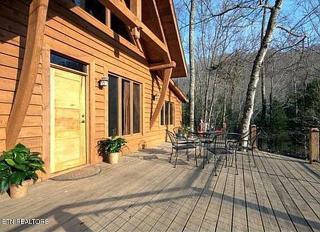 360 Spurlock Hollow Lane, Gainesboro, TN 38562