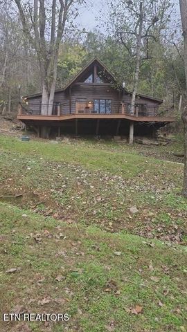 360 Spurlock Hollow Lane, Gainesboro, TN 38562