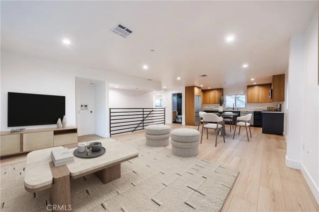 1658 S Hayworth Avenue, Los Angeles, CA 90035
