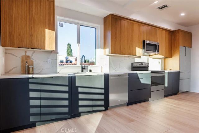 1658 S Hayworth Avenue, Los Angeles, CA 90035