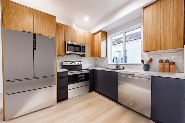 1658 S Hayworth Avenue, Los Angeles, CA 90035