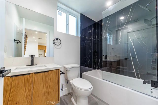 1658 S Hayworth Avenue, Los Angeles, CA 90035