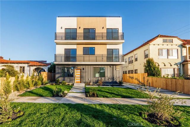 1658 S Hayworth Avenue, Los Angeles, CA 90035
