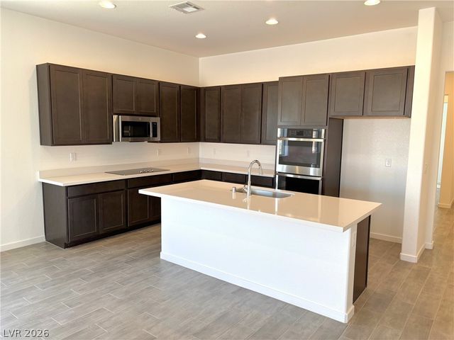 5720 East Badlands Lane, Pahrump, NV 89061