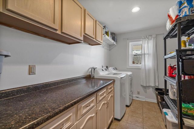 3318 14th PLACE, Kenosha, WI 53144