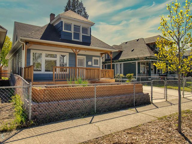 1805 W Gardner Ave, Spokane, WA 99201
