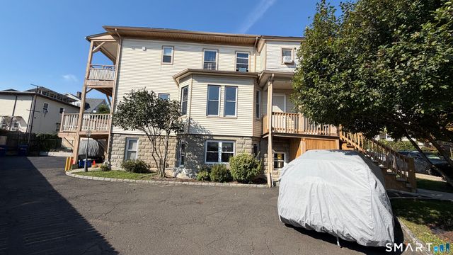 55 Hansen Avenue, Bridgeport, CT 06605