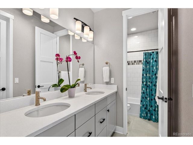 18361 W 95th Pl, Arvada, CO 80007